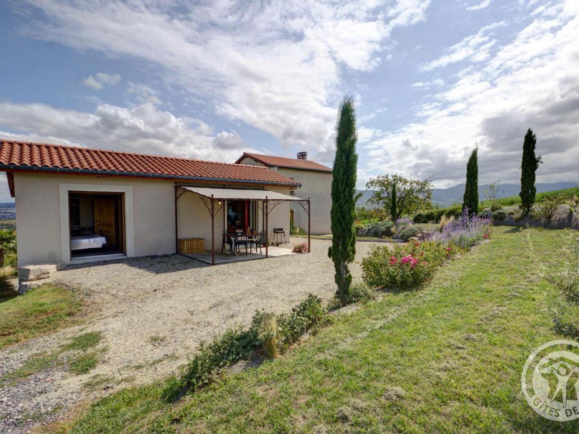 Gite Tout Equipe Avec Terrasse, Jardin Et Prestations De Qualite Pres De Genilac - Fr-1-496-114 Bagian luar foto